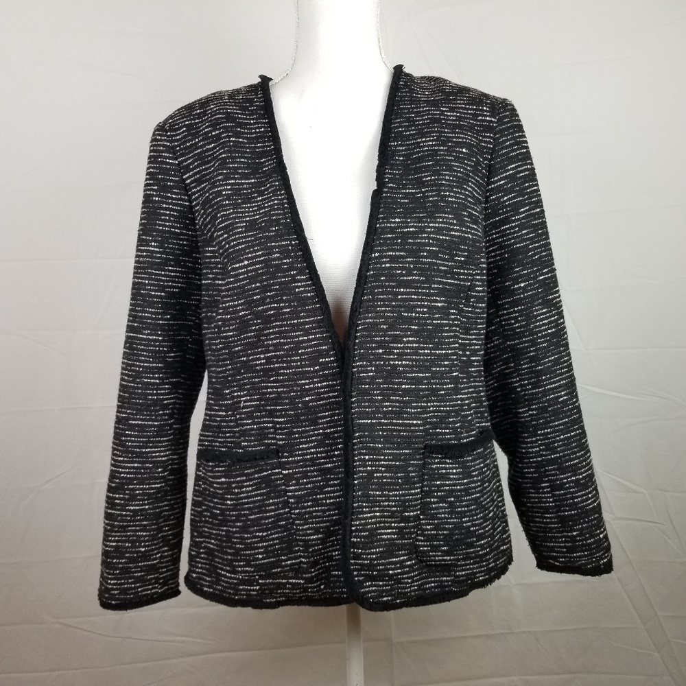 Very nice Banana Republic Sz 14 Black White Tweed